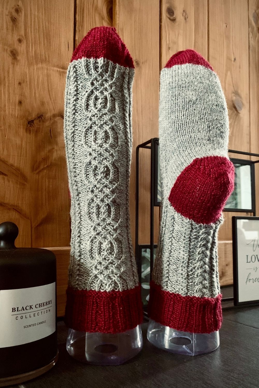 Strickanleitung für Socken Celtic Rose mit Zopf-Muster von Fräulein Gerda als PDF-Datei