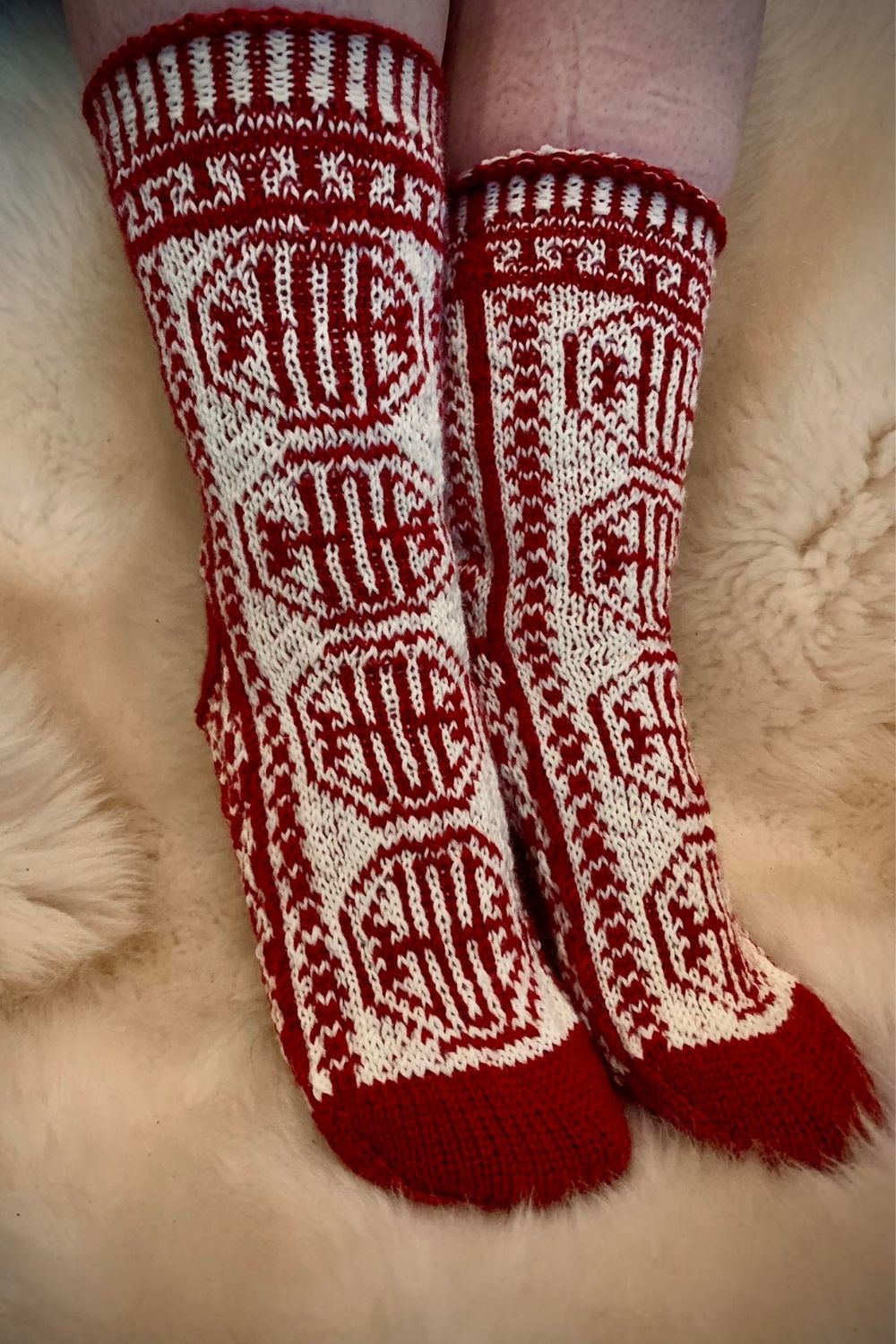 handgestrickte Socken Kyoto mit zweifarbigen Muster (Fair Isle)
